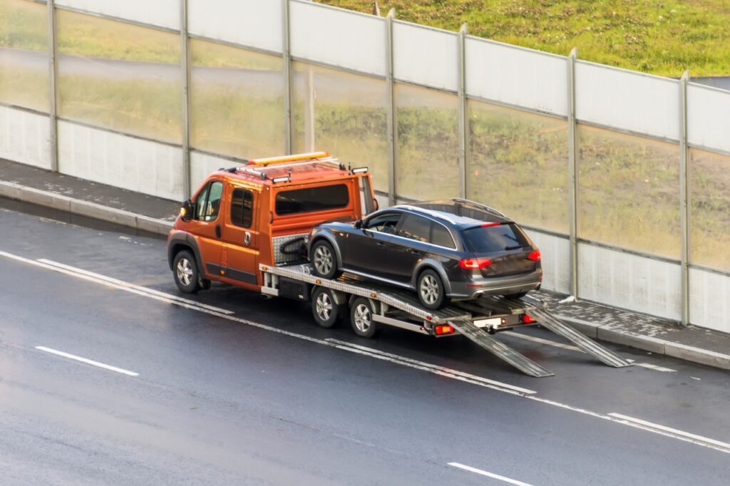 Top 10 Tow Truck Tips for Roadside Assistance